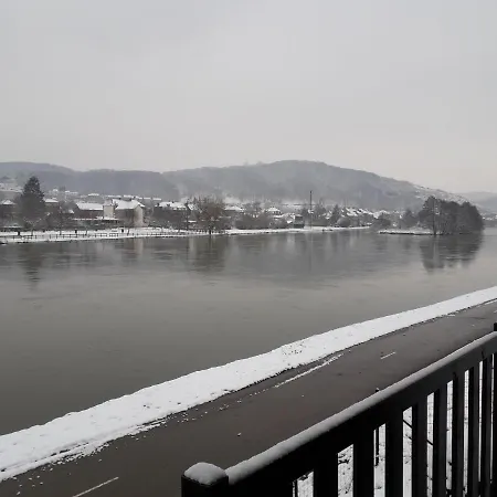 Le Logis Des Autre Шале