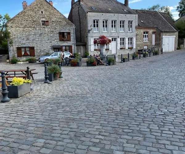 Le Logis Des Autre Chalet *